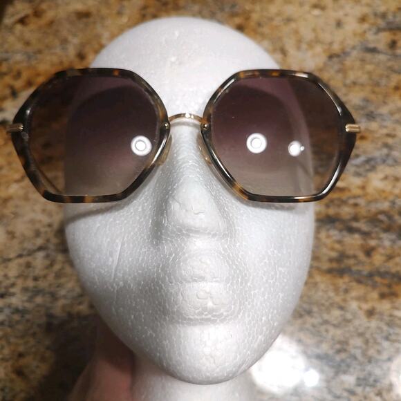Sonix Willow Sunglasses Womens Oversized Hexagon Gold Frame 500-1860-005